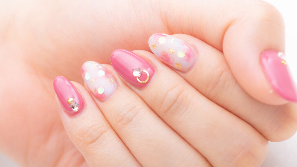 グノーシア１１話感想記事、導入用
ピンクネイルカラーの写真